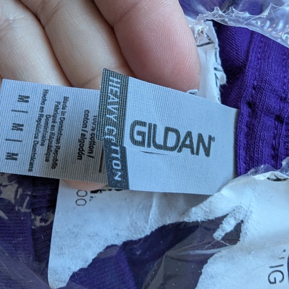 Gildan Men's Heavy Cotton Adult T-Shirt, 3-Pack (Medium) - Picture 3 of 5